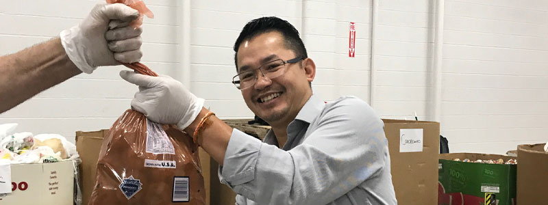 Windsor Employees Volunteering at Food Bank of Iowa