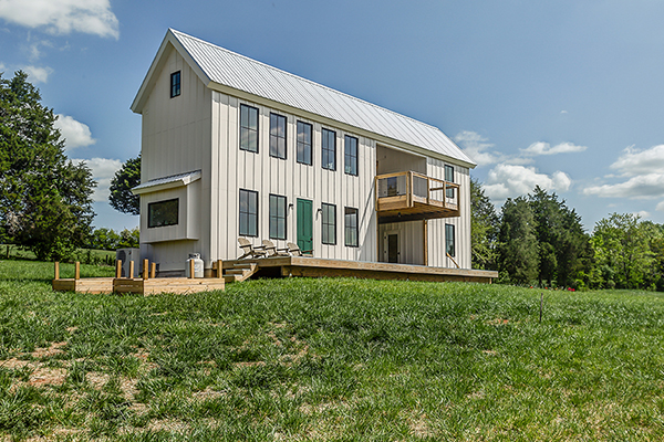 Modern Farm House Cabin Point Silo in Rapidan